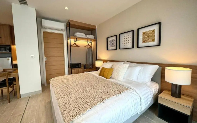 New Apartments in a Premium Laguna Complex by the Lake