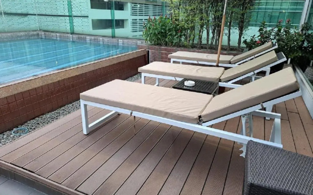 Amora NeoLuxe Hotel