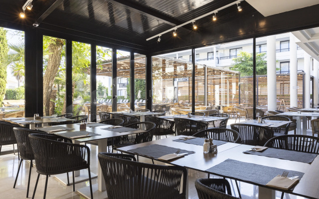 Aparthotel Bahia Pollensa