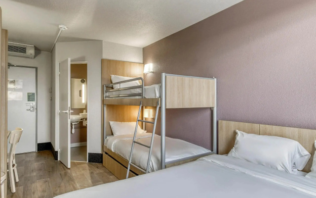 Отель B&B Clermont Ferrand Gerzat