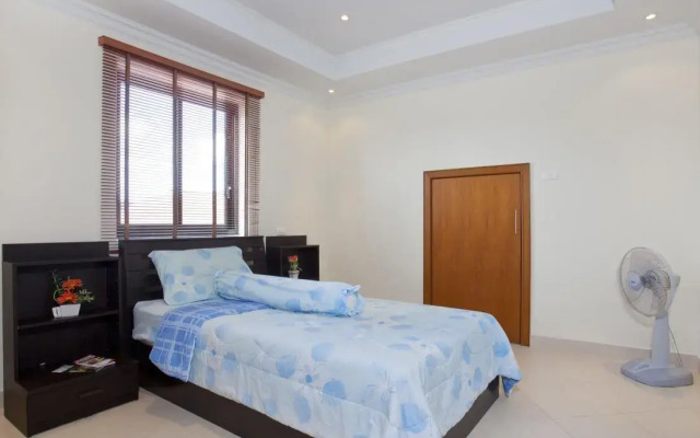 The Grove Villa