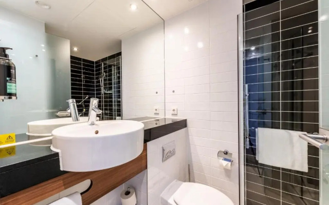 Premier Inn Duesseldorf City Centre Hotel