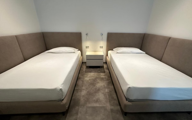 Cruise Hotel