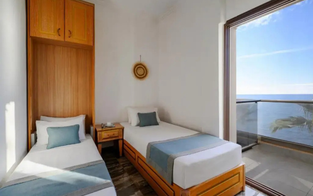 Evlogia Hotel Seafront & Annex by Greek Pride