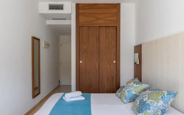 Neptuno Paguera Hostal