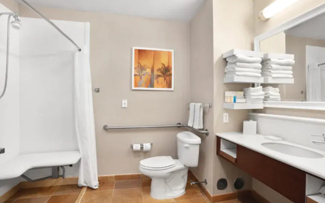 Hampton Inn by Hilton Hallandale Beach Aventura