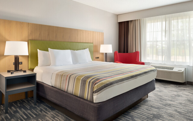 Country Inn & Suites by Radisson, Pella, IA