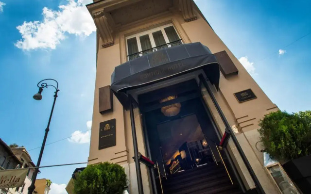 HT6 Hotel