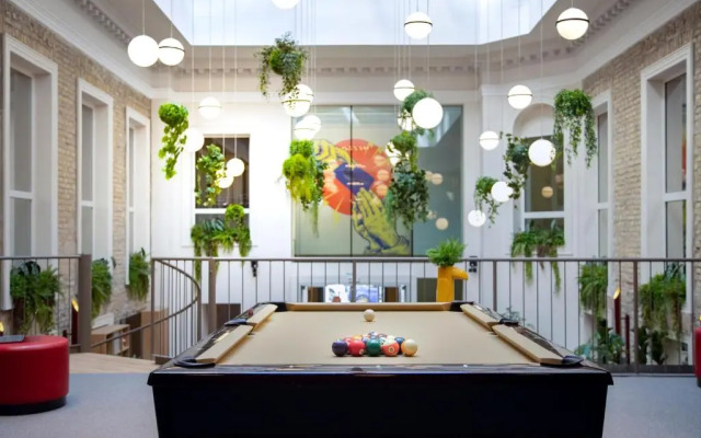 Maverick Athenaeum Hotel
