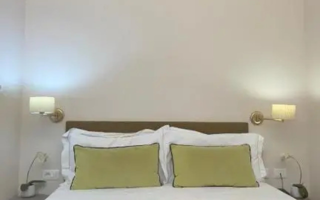 Maxim Axial Hotel