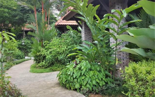 Tropicana Lanta Resort Hotel