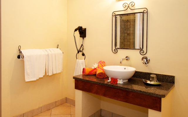 Deluxe Villa (1 Bedroom) - Double (2A+1C) — фото 4