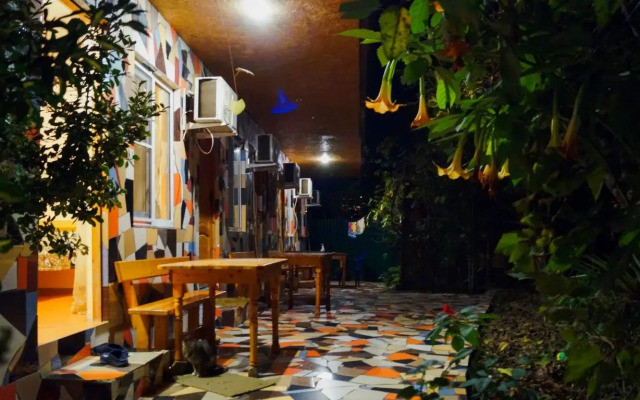 Elina Guest House