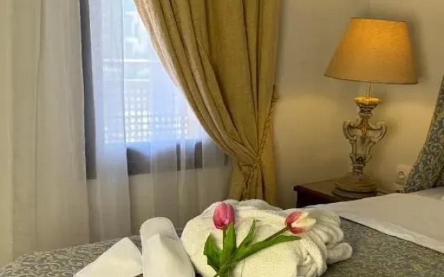 Great Greece Le Convivial Suites