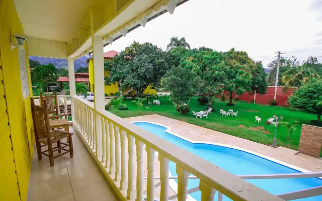 Rancho Guacamayos Hotel 