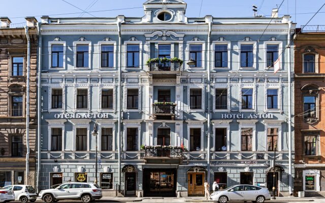 Отель Астон