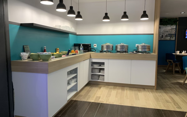 Holiday Inn Paris - Montmartre by IHG