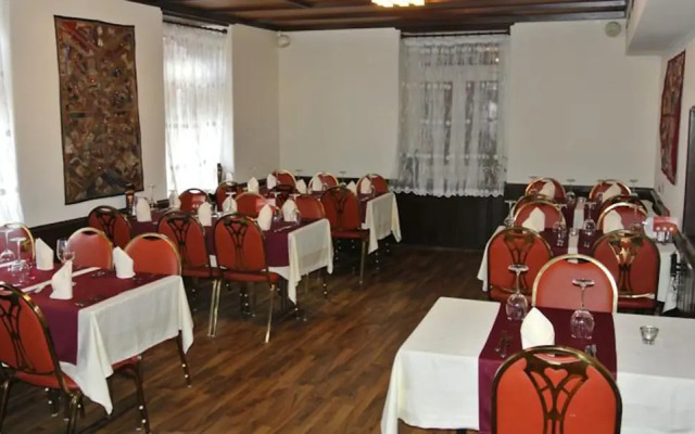 Hotel Restaurant Nishat