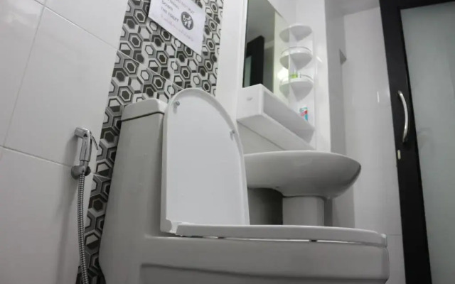 Beehive Phuket Old Town - Hostel