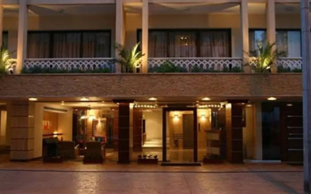 Phoenix Hotel Residence