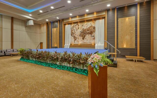 Welcome World Beachfront Resort