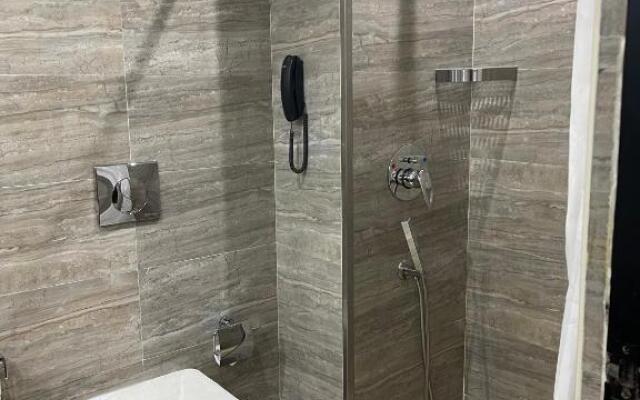 Sajjoys Hotel