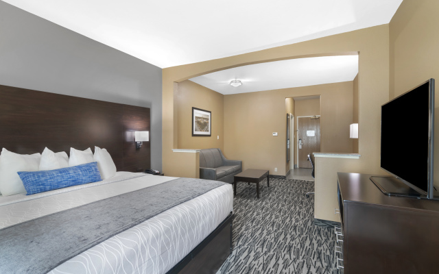 Best Western Plus Denton Inn & Suites