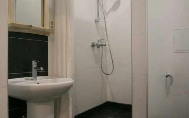 Avraam Guest House