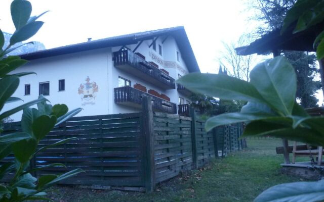 Hotel Pension Weingarten