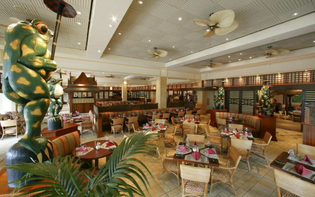 Loews Royal Pacific Resort at Universal Orlando
