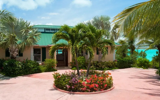 Emerald Shores Estate