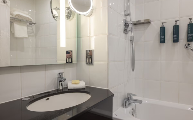DoubleTree by Hilton Manchester Airport