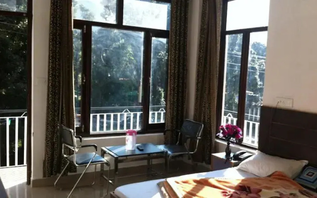Hotel Oak Valley