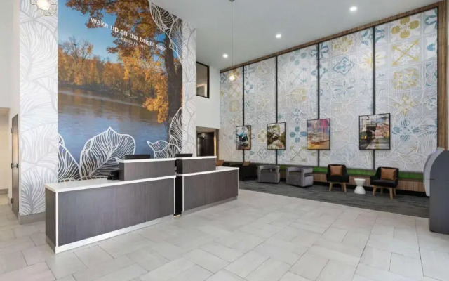 La Quinta Inn & Suites by Wyndham Meridian