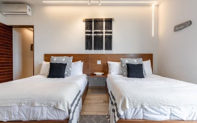 304 Contemporary Designer 3br Condo by StayPodio