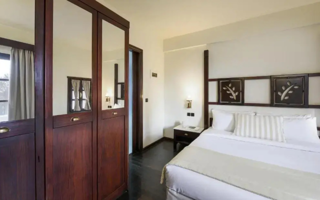 Simantro Resort