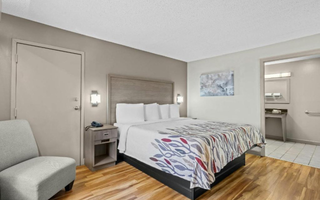Red Roof Inn & Suites Wilson