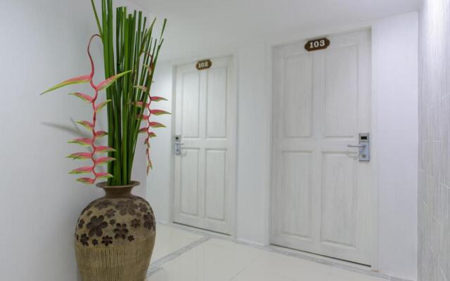 Sabai Sathorn Service Apartment