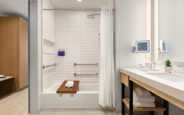 The Viv Hotel, Anaheim, a Tribute Portfolio Hotel