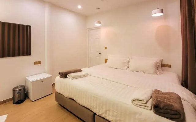 Kingsway Thoddoo Guest House