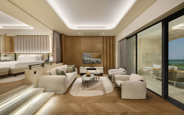Regnum The Crown Resort