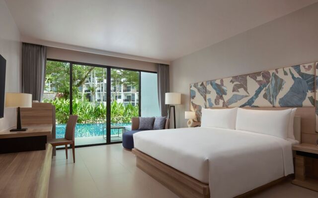 Le Méridien Phuket Mai Khao Beach Resort