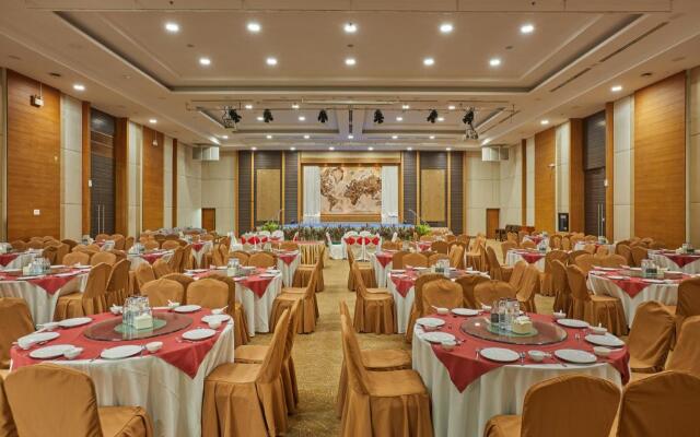 Welcome World Beachfront Resort