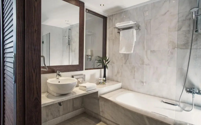 Kontokali Bay Resort & Spa