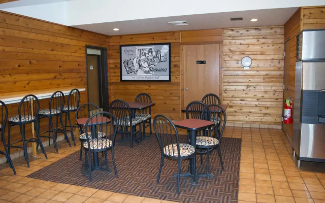 AmeriVu Inn & Suites