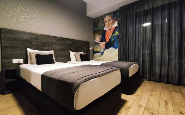 Rise Urban Art Hotel
