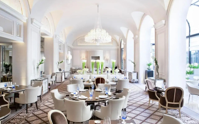 Four Seasons George V Hotel