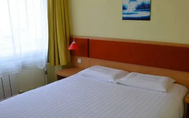 Home Inn Qingniwaqiao