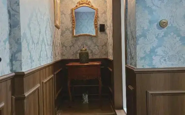 Bias K-GIRL GUESTHOUSE - Caters to Women
