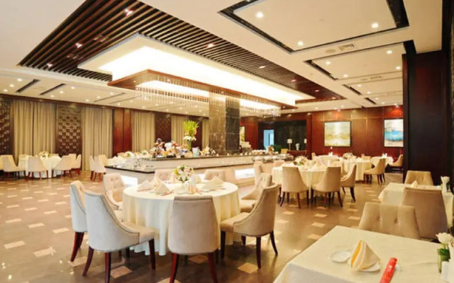 Yangzhou Convention Center(Mingyue Lake Store)